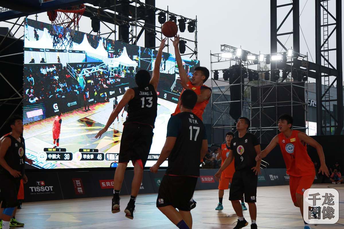 德天空：纽卡考虑签下莱比锡后卫西马坎，巴萨和利物浦也有意